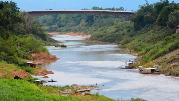 Rio Acre sobe 65 centímetros em 24 horas e ultrapassa 3 metros em Rio Branco